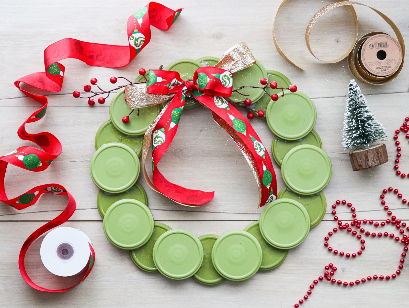 Ajtókopogtató POLCZ kupakokból