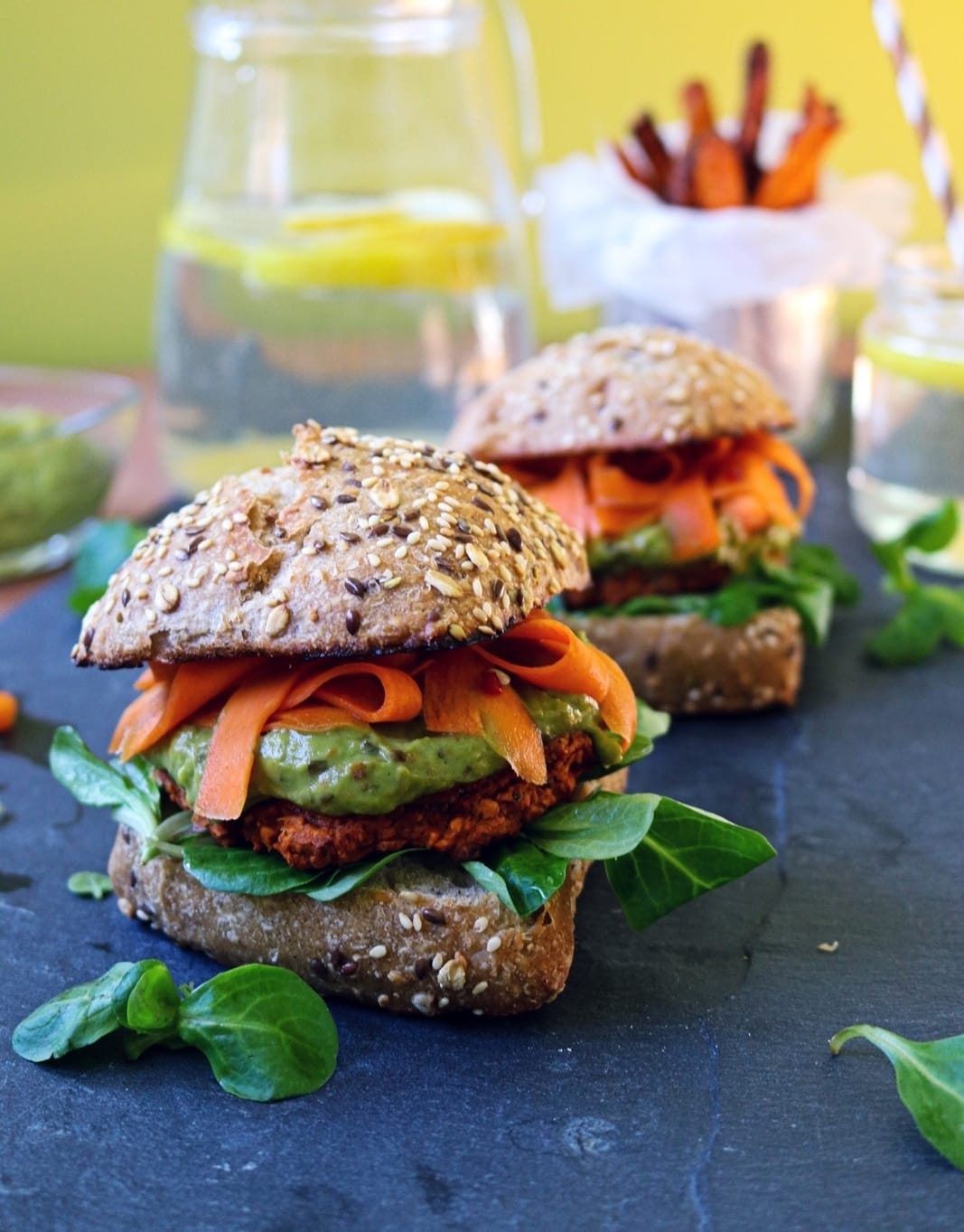 Vega hamburger csicseriborsós POLCZ pogácsával